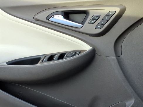 Used 2019 Chevrolet Malibu Premier w/ Sun and Wheel Package image 18