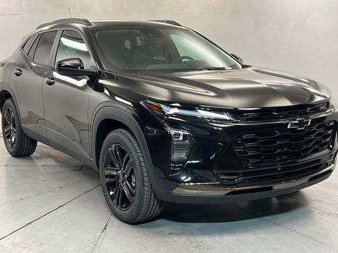 New 2026 Chevrolet Trax ACTIV w/ Driver Confidence Package FWD image 8