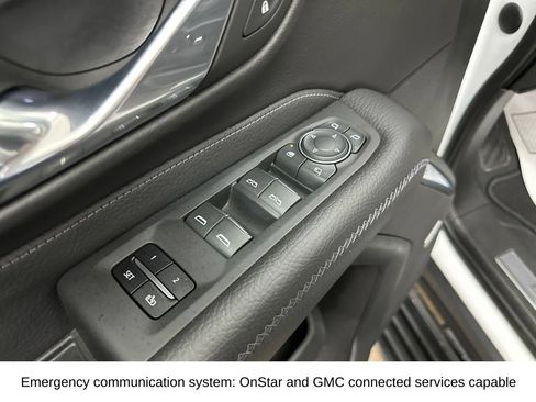 Used 2023 GMC Yukon XL Denali w/ Advanced Technology Package AWD/4WD image 39