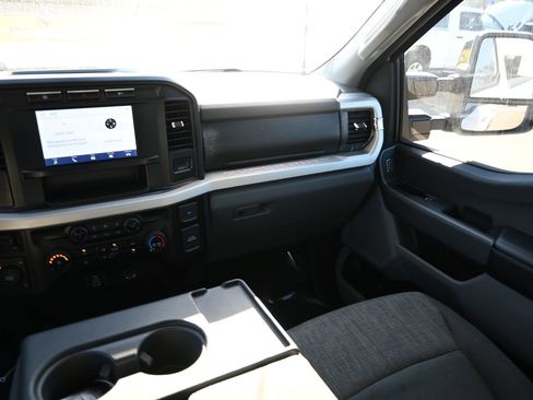 Used 2024 Ford F250 XLT image 17