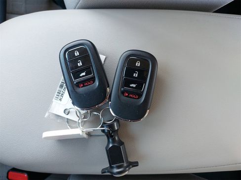 Certified 2023 Honda HR-V LX image 36