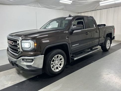 Used 2019 GMC Sierra 1500 SLE w/ SLE Value Package AWD/4WD image 5