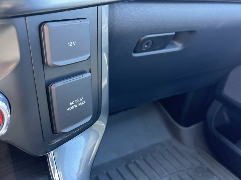 Used 2023 Ford F150 Lariat w/ Equipment Group 502A High AWD/4WD image 40