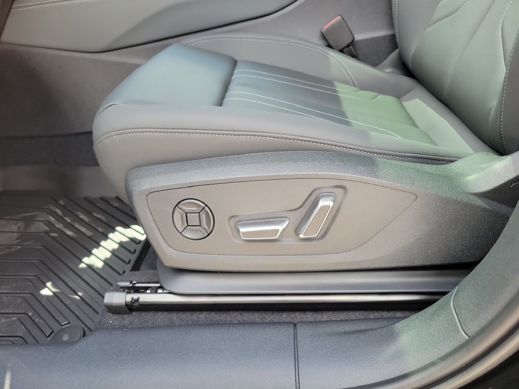 New 2026 Audi Q3 quattro 2.0T AWD/4WD image 26