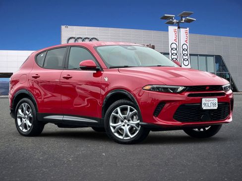 Used 2024 Dodge Hornet R/T image 2