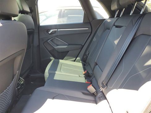 New 2025 Audi Q3 2.0T Premium image 27