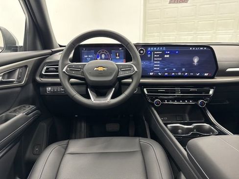 New 2026 Chevrolet Traverse LT w/ Sun and Wheel Package AWD/4WD image 22