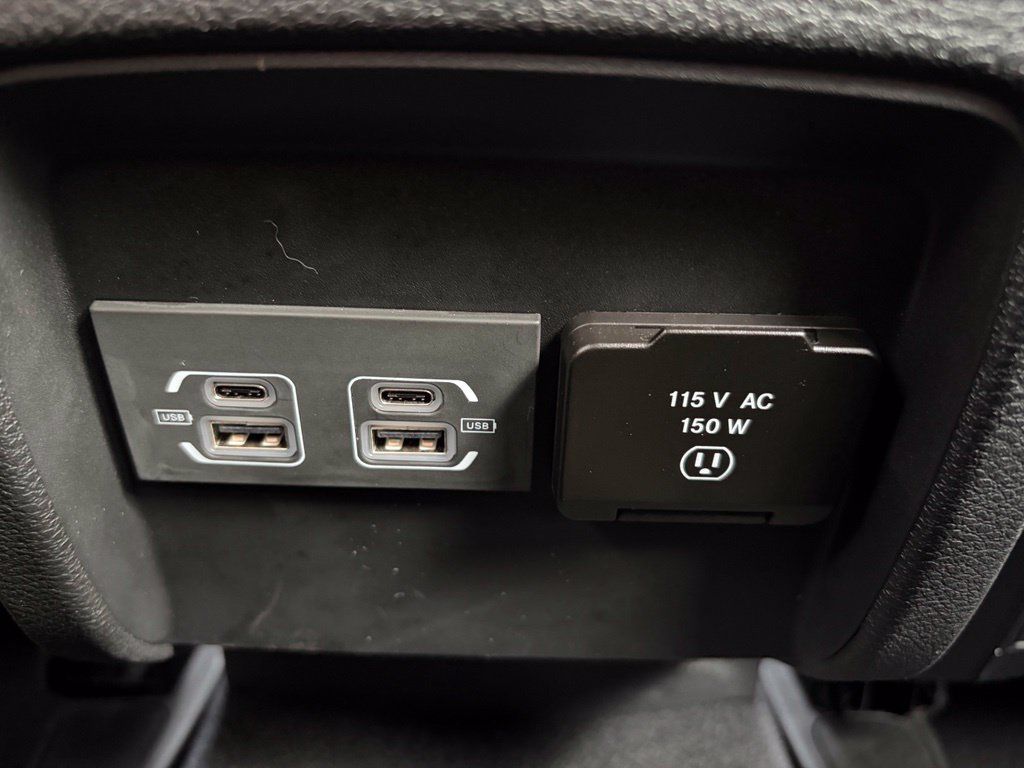 Used 2023 Jeep Cherokee Altitude Lux AWD/4WD image 16