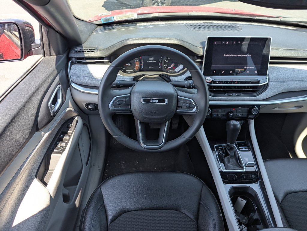 Used 2024 Jeep Compass Latitude AWD/4WD image 26
