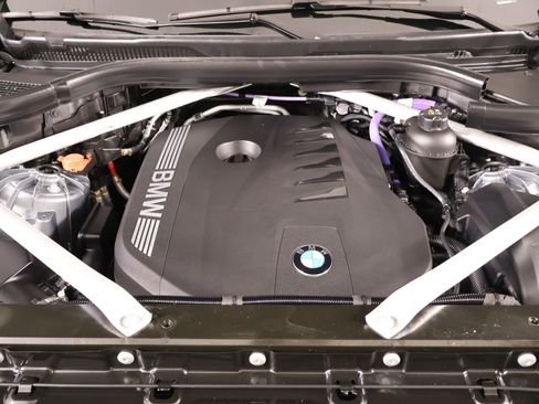 Used 2024 BMW X5 xDrive40i w/ Premium Package AWD/4WD image 21