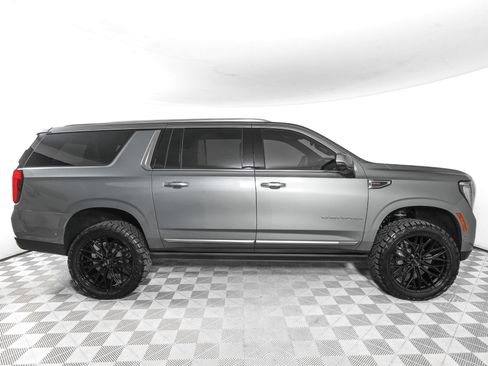 Used 2026 GMC Yukon XL Denali w/ Sun & Power Step Package AWD/4WD image 4
