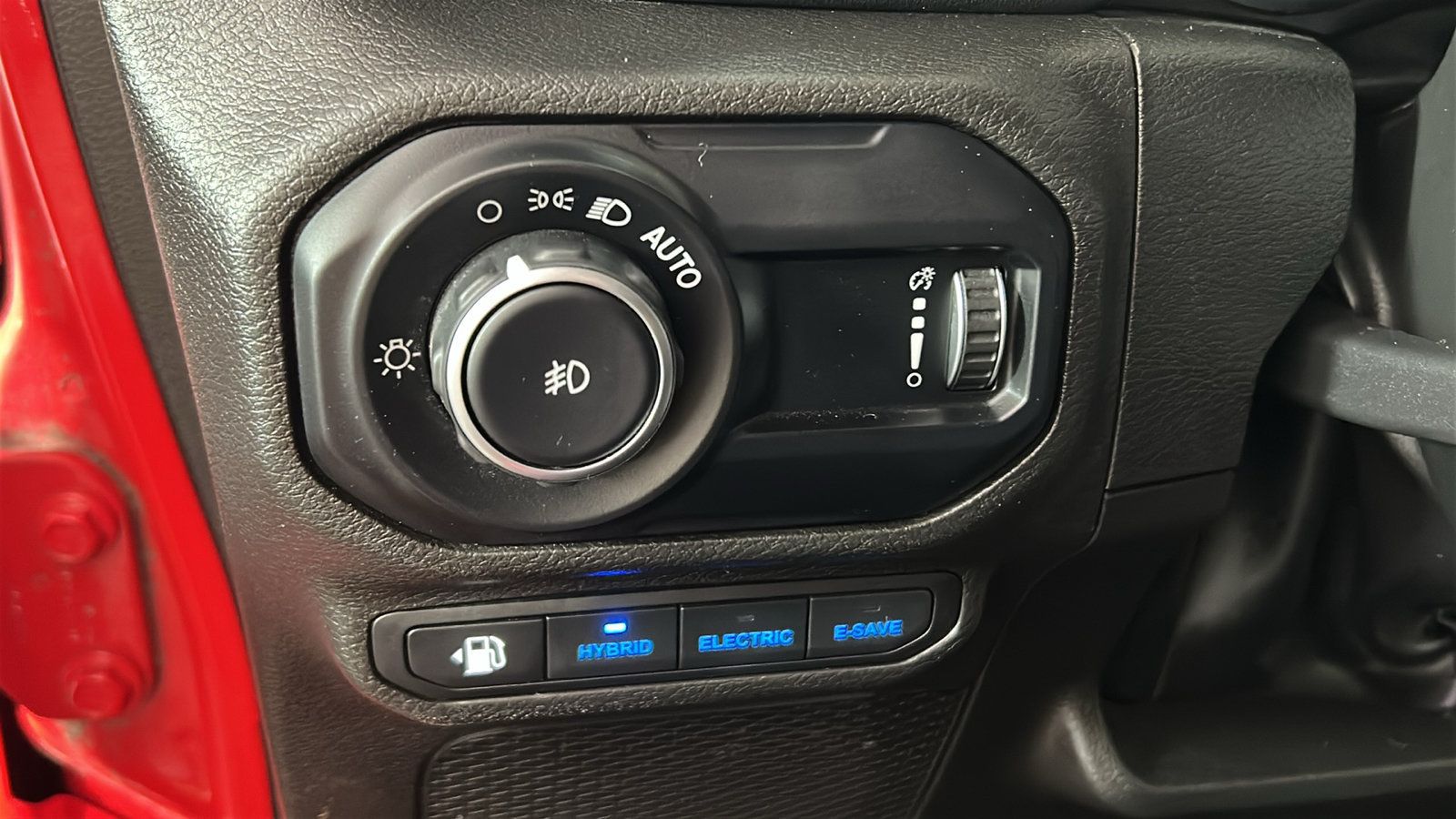 Used 2023 Jeep Wrangler Unlimited Sahara w/ Cold Weather Group AWD/4WD image 22