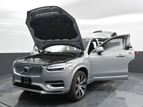 New 2025 Volvo XC90 T8 Ultra w/ Protection Package Premier AWD/4WD image 49