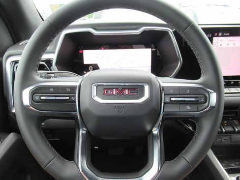 New 2026 GMC Canyon Elevation w/ Convenience Package RWD image 25