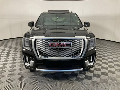 Used 2024 GMC Yukon Denali w/ Denali Reserve Package AWD/4WD image 2