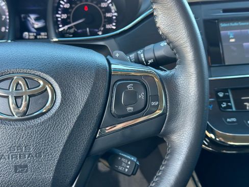 Used 2015 Toyota Avalon Limited image 22
