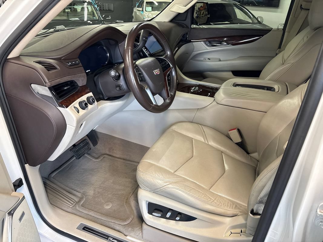 Used 2016 Cadillac Escalade Premium AWD/4WD image 19