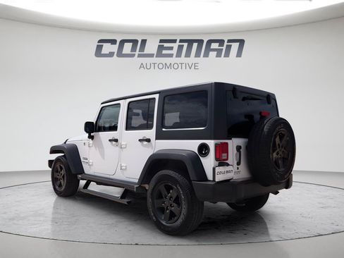 Used 2018 Jeep Wrangler Unlimited Sport S AWD/4WD image 3