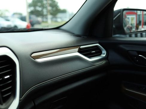 Used 2018 GMC Acadia SLE w/ LPO, Black Accent Package image 22