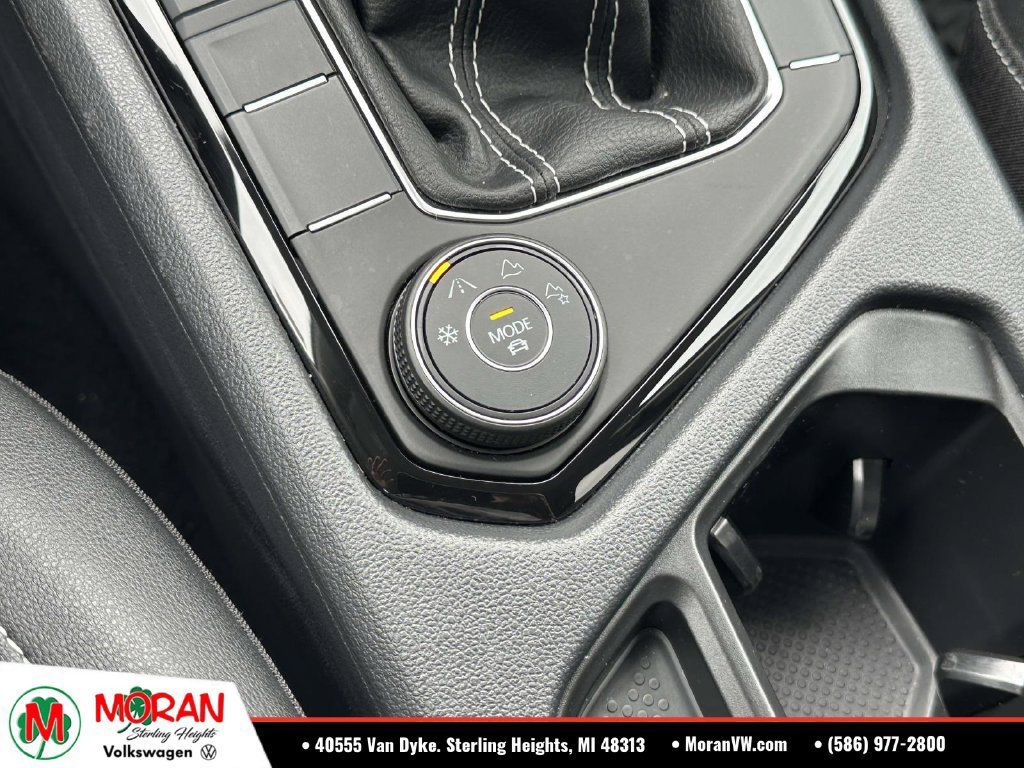 Certified 2024 Volkswagen Taos SE AWD/4WD image 31