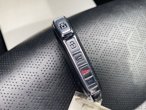 Certified 2022 Kia Sorento SX image 36