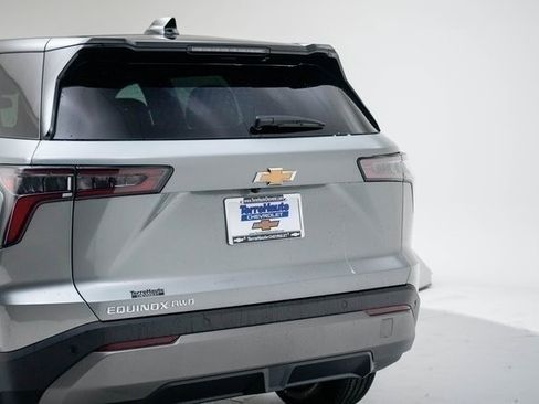 New 2026 Chevrolet Equinox LT w/ Convenience Package II image 5