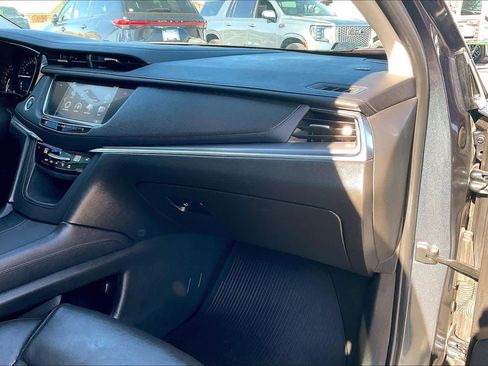 Used 2019 Cadillac XT5 Luxury image 17