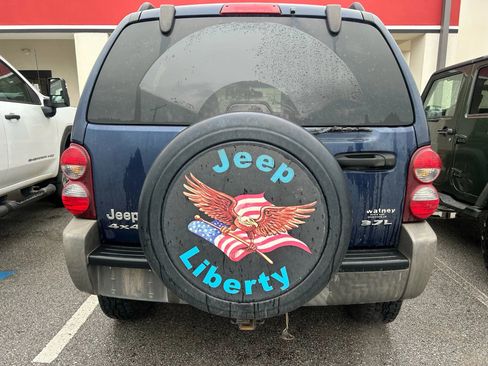 Used 2007 Jeep Liberty Sport image 6