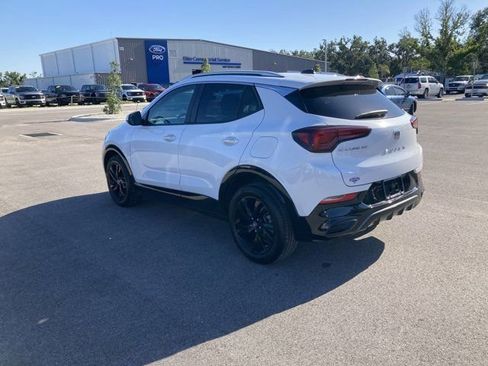 Used 2024 Buick Encore GX Sport Touring image 5