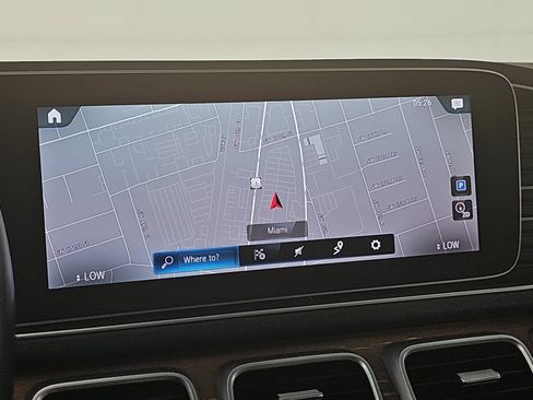 Used 2021 Mercedes-Benz GLE 350 w/ Premium Package image 22