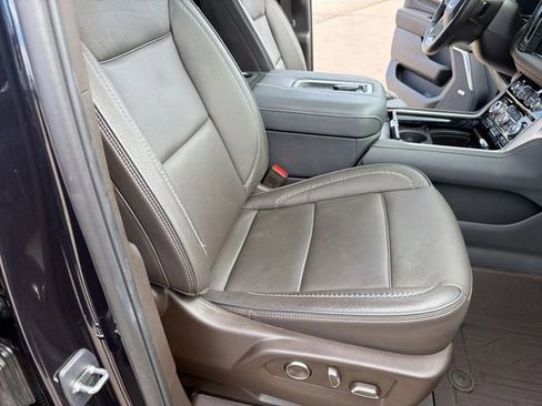 Certified 2023 GMC Yukon XL Denali w/ Denali Reserve Package AWD/4WD image 39