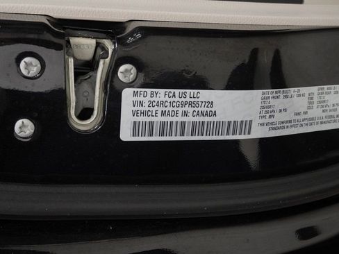 Used 2023 Chrysler Voyager LX image 48