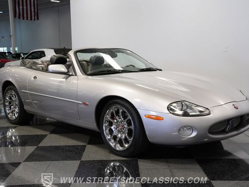 Used 2001 Jaguar XK8 Convertible image 16