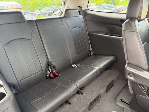 Used 2017 Buick Enclave Leather AWD/4WD image 14