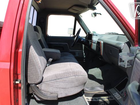 Used 1991 Ford F250 2WD Regular Cab image 16