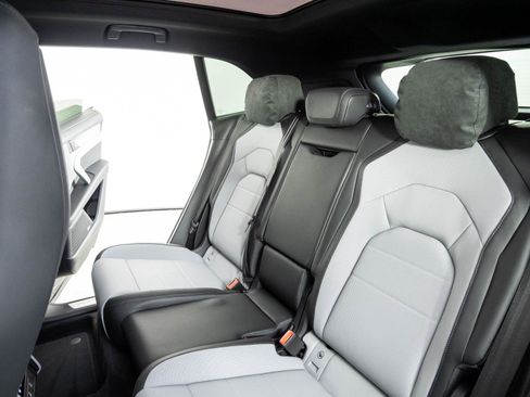 New 2026 Porsche Cayenne Electric AWD/4WD image 21