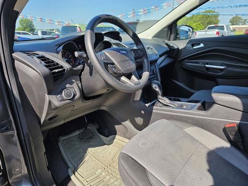 Used 2018 Ford Escape SE FWD image 6