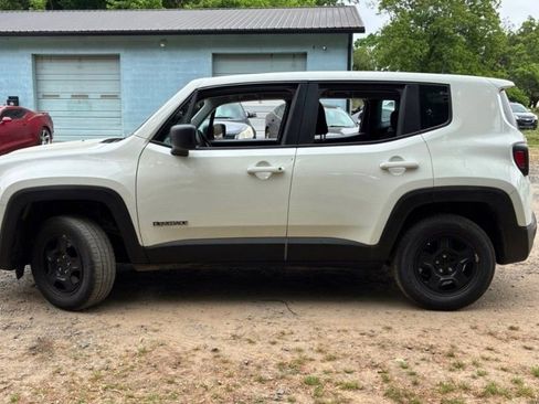 Used 2022 Jeep Renegade Sport AWD/4WD image 11