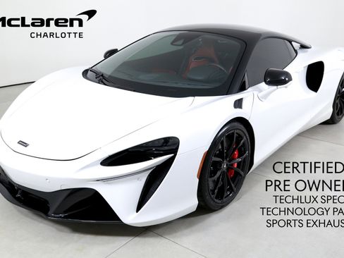 Used 2024 McLaren Artura image 1