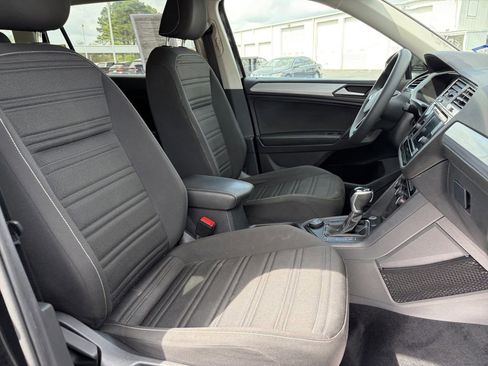 Certified 2022 Volkswagen Tiguan S image 27