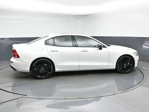 Used 2024 Volvo S60 B5 Plus w/ Climate Package FWD image 9