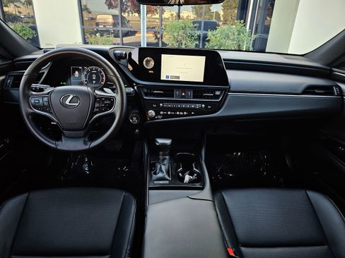 Used 2025 Lexus ES 350 w/ Accessory Package (Z2) image 20