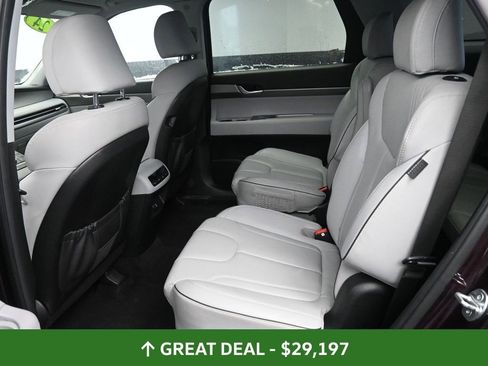 Used 2024 Hyundai Palisade SEL image 18