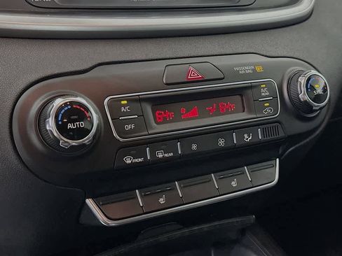 Used 2019 Kia Sorento EX FWD image 18