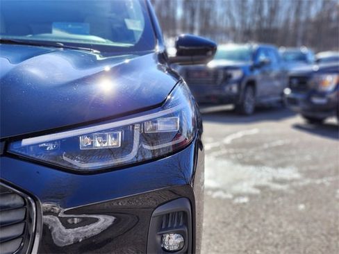 Certified 2025 Ford Escape Platinum w/ Premium Technology Package image 10