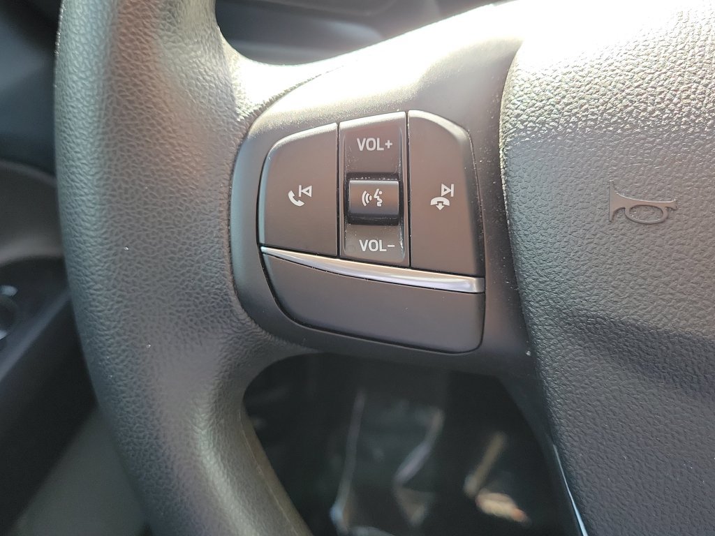 Used 2022 Ford Maverick XL FWD image 9