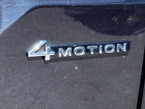 Used 2024 Volkswagen Atlas SE AWD/4WD image 6