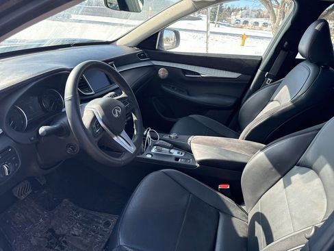 Used 2024 INFINITI QX50 Sensory image 15