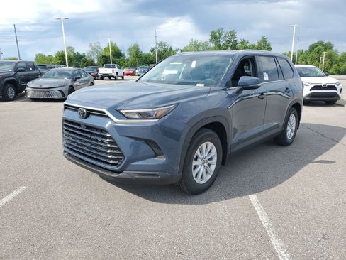 New 2026 Toyota Grand Highlander AWD Hybrid image 2