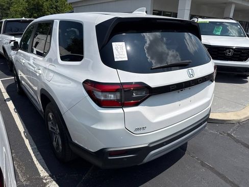 Used 2023 Honda Pilot EX-L image 3